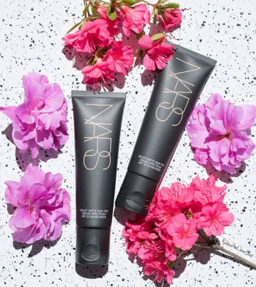 Nars - Velvet Matte Skin Tinted Moisturizer with SPF 30 PA+++